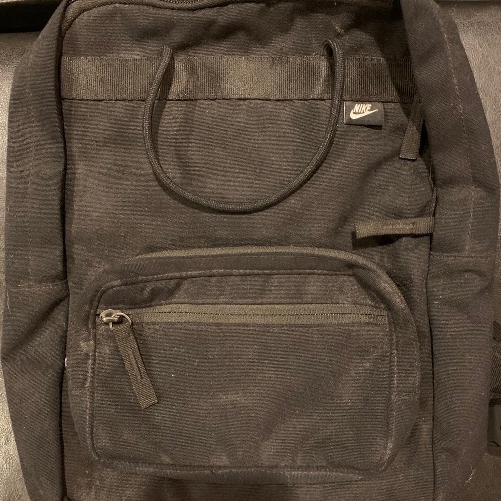 NIKE like NEW small backpack soft no sign of wear